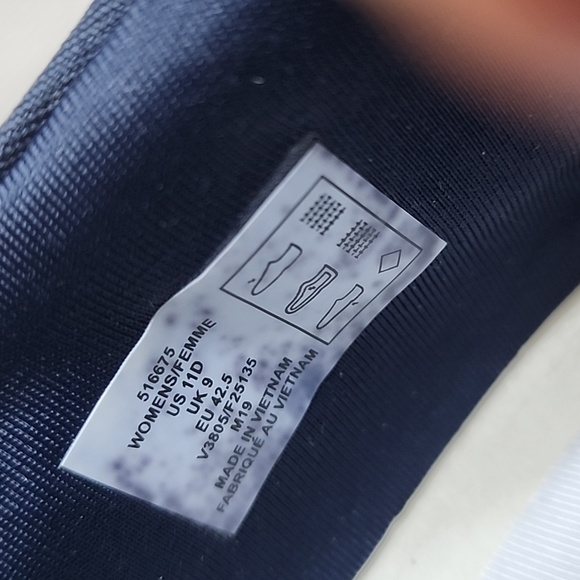 Land's End Slip on size 11D - Picture 6 of 6